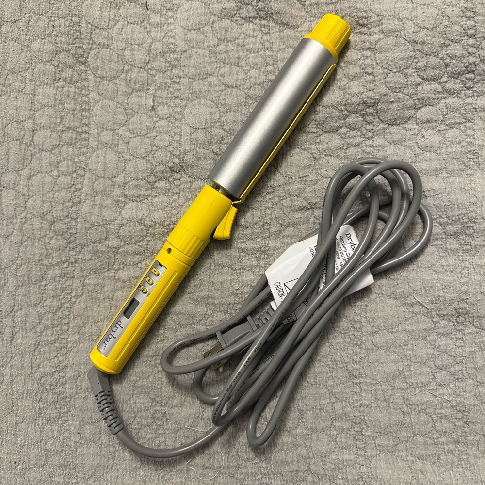 Dry bar curling iron 1” used less than 5 times. Perfect condition!